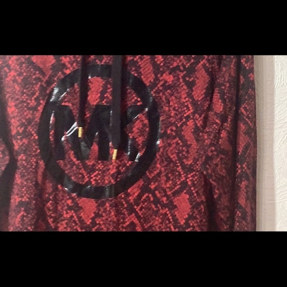 Michael Kors NWT - Sz 1X - Red snake print Dress w/ Logo on front & Hoodie - Picture 2 of 7